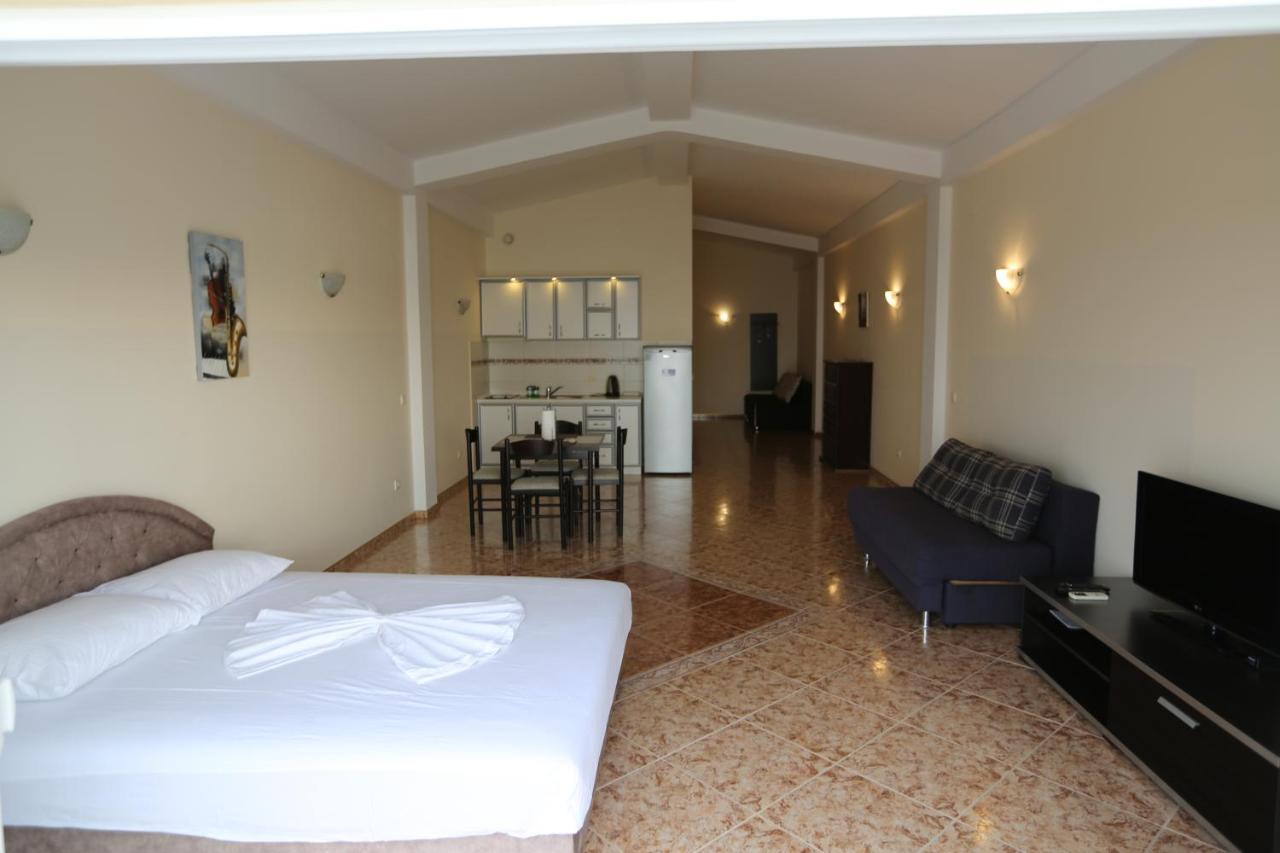 Kapriz Apartments Utjeha Luaran gambar