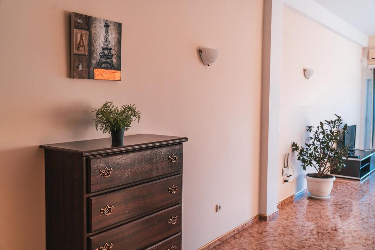 Kapriz Apartments Utjeha Luaran gambar