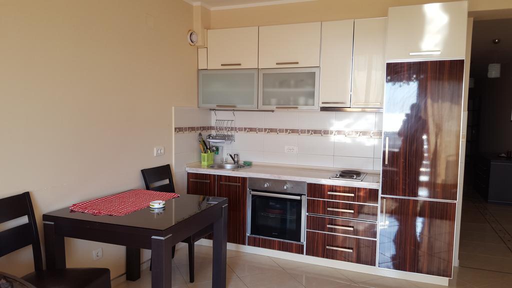 Kapriz Apartments Utjeha Luaran gambar